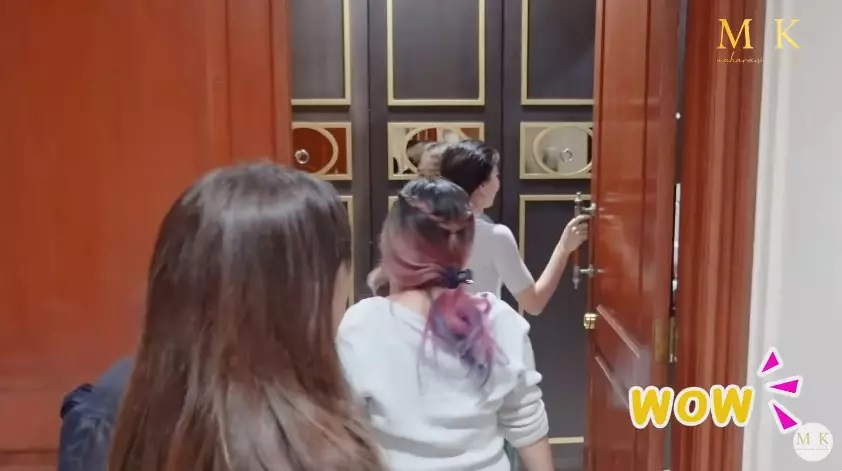 walk in closet Sarwendah Mangga Dua © YouTube