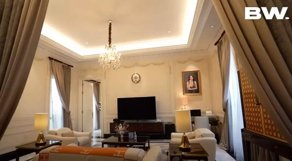 kamar Helena Lim YouTube