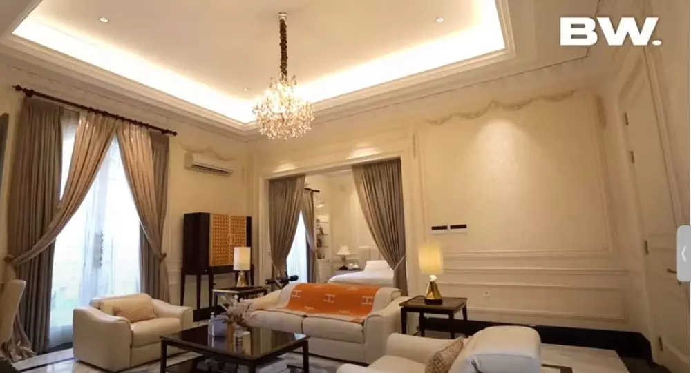 kamar Helena Lim YouTube