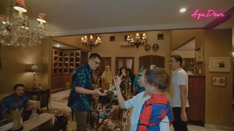 dapur rumah masa kecil Regi Datau © YouTube dapur rumah masa kecil Regi Datau © YouTube