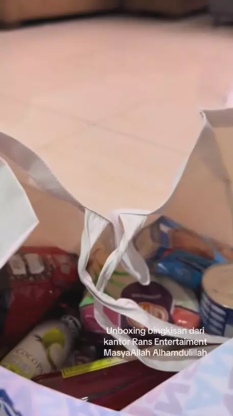 hampers karyawan rans © 2024 brilio.net hampers karyawan rans © 2024 brilio.net