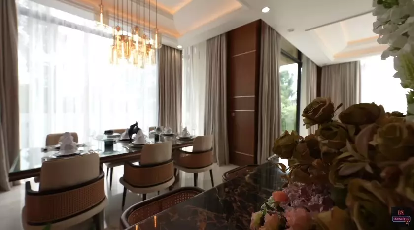 dapur bersih Luna Maya rumah baru © YouTube dapur bersih Luna Maya rumah baru © YouTube