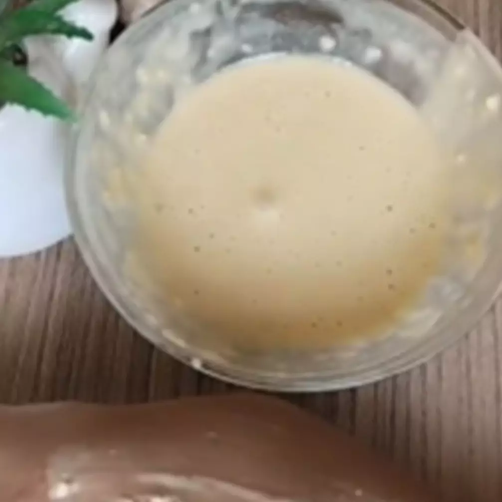 Terlihat dalam 5 menit, beauty vlogger ini tunjukkan cara bersihkan pori-pori pakai 1 bahan lalapan