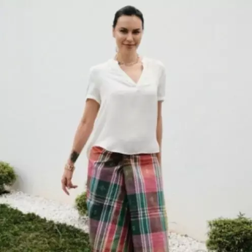 Sophia Latjuba ngaku nyaman tinggal di rumah kontrakan, 9 potret kamarnya ini simpel tapi bikin rileks