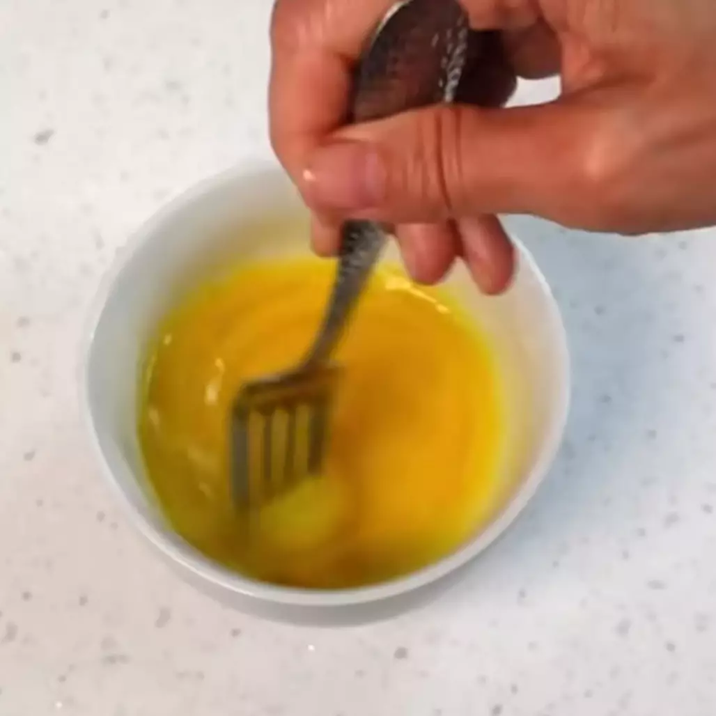 Usia 48 tampak 10 tahun lebih muda, wanita ini bagikan cara kencangkan wajah pakai 1 bahan makanan