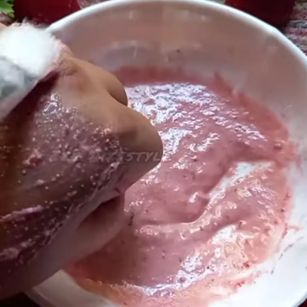 Tanpa krim antiaging, wanita ini tunjukkan cara hilangkan flek hitam dan kerutan dengan 1 jenis tepung