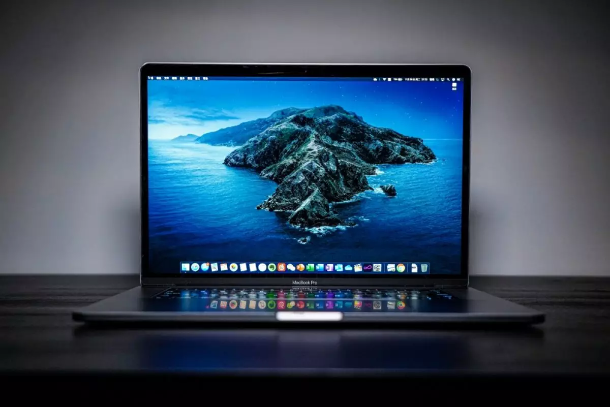 7 Cara menjaga kesehatan baterai laptop dan memperpanjang masa pakainya