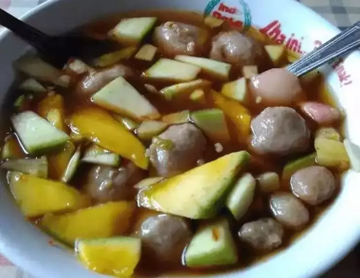 potret kocak pas lagi makan bakso Berbagai sumber