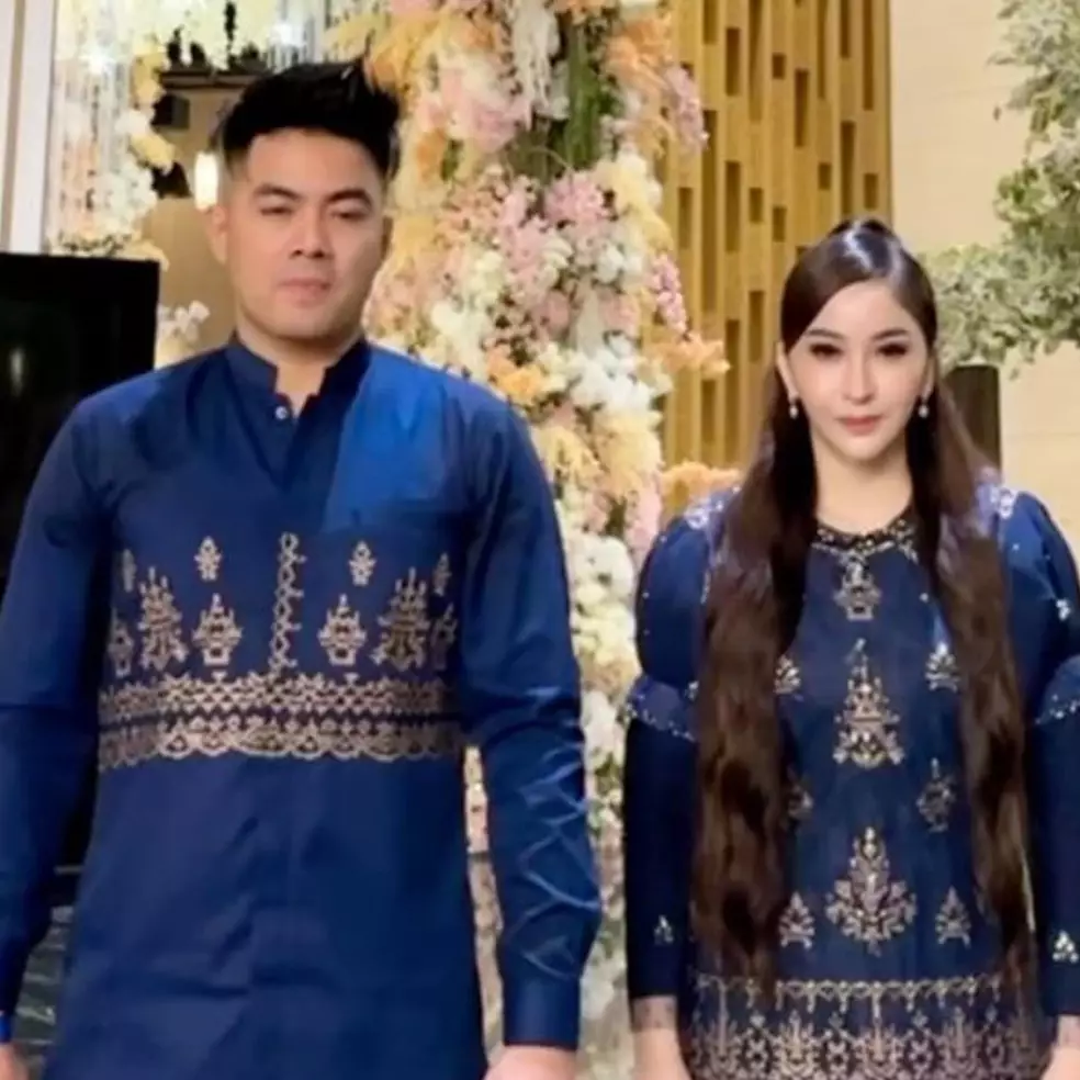 Punya rumah bak istana, intip 7 potret kamar tidur bos skincare Apris Devita, walk in closet bak toko