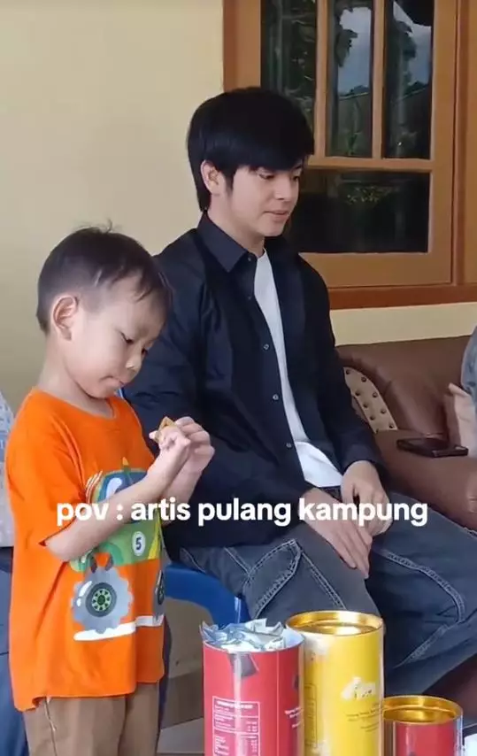 potret kesederhanaan Angga Yunanda © 2024 brilio.net potret kesederhanaan Angga Yunanda © 2024 brilio.net