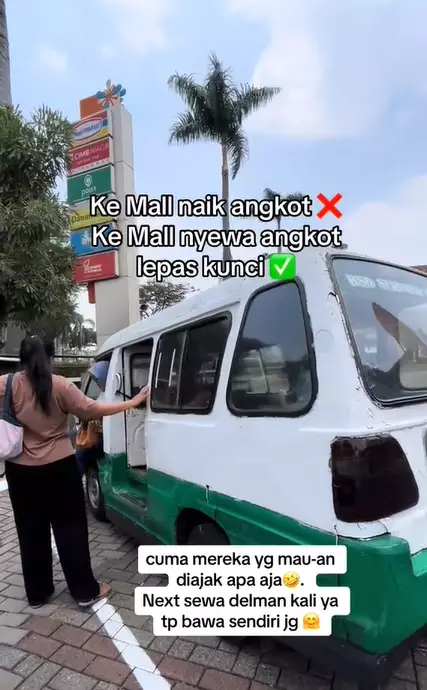 aksi ibu-ibu ini kreatif abis © TikTok aksi ibu-ibu ini kreatif abis © TikTok