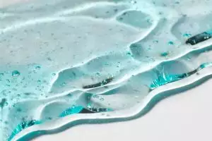 10 Rekomendasi moisturizer gel harga di bawah Rp 50 ribu, beri sensasi dingin