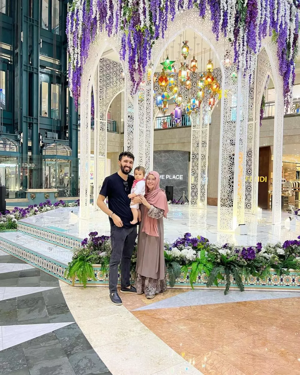 Seleb ini kepincut pesona orang Turki, ada Cemal Faruk baru saja tunangan © 2024 brilio.net Seleb ini kepincut pesona orang Turki, ada Cemal Faruk baru saja tunangan © 2024 brilio.net