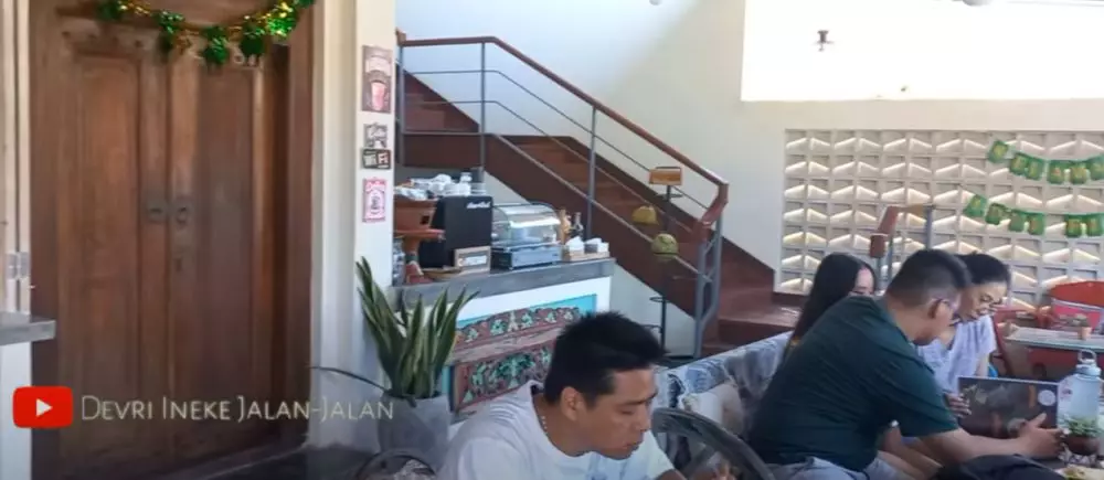 potret warung Tamara Bleszynski di Bali © 2024 brilio.net