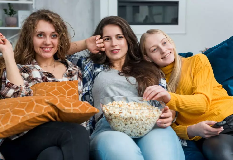 Friendship quotes tentang perpisahan  freepik.com