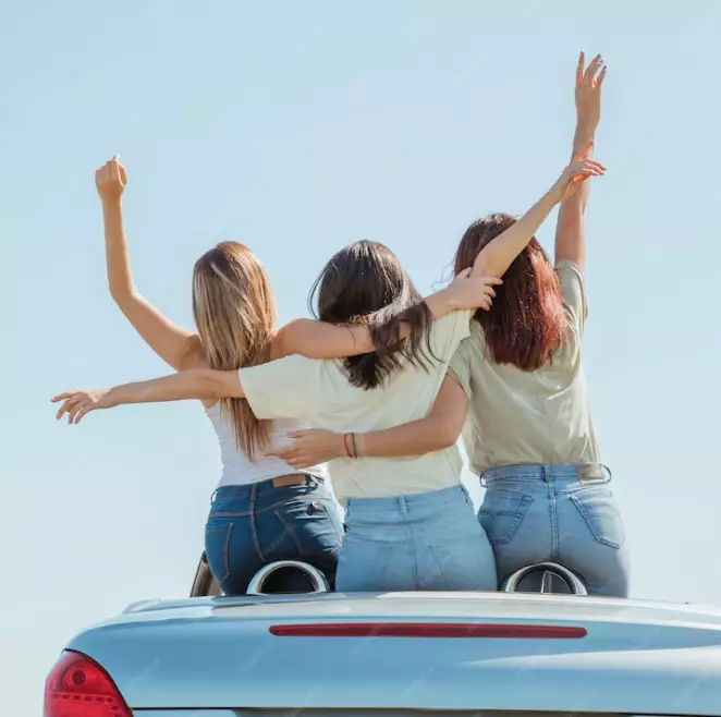 Friendship quotes tentang perpisahan  freepik.com