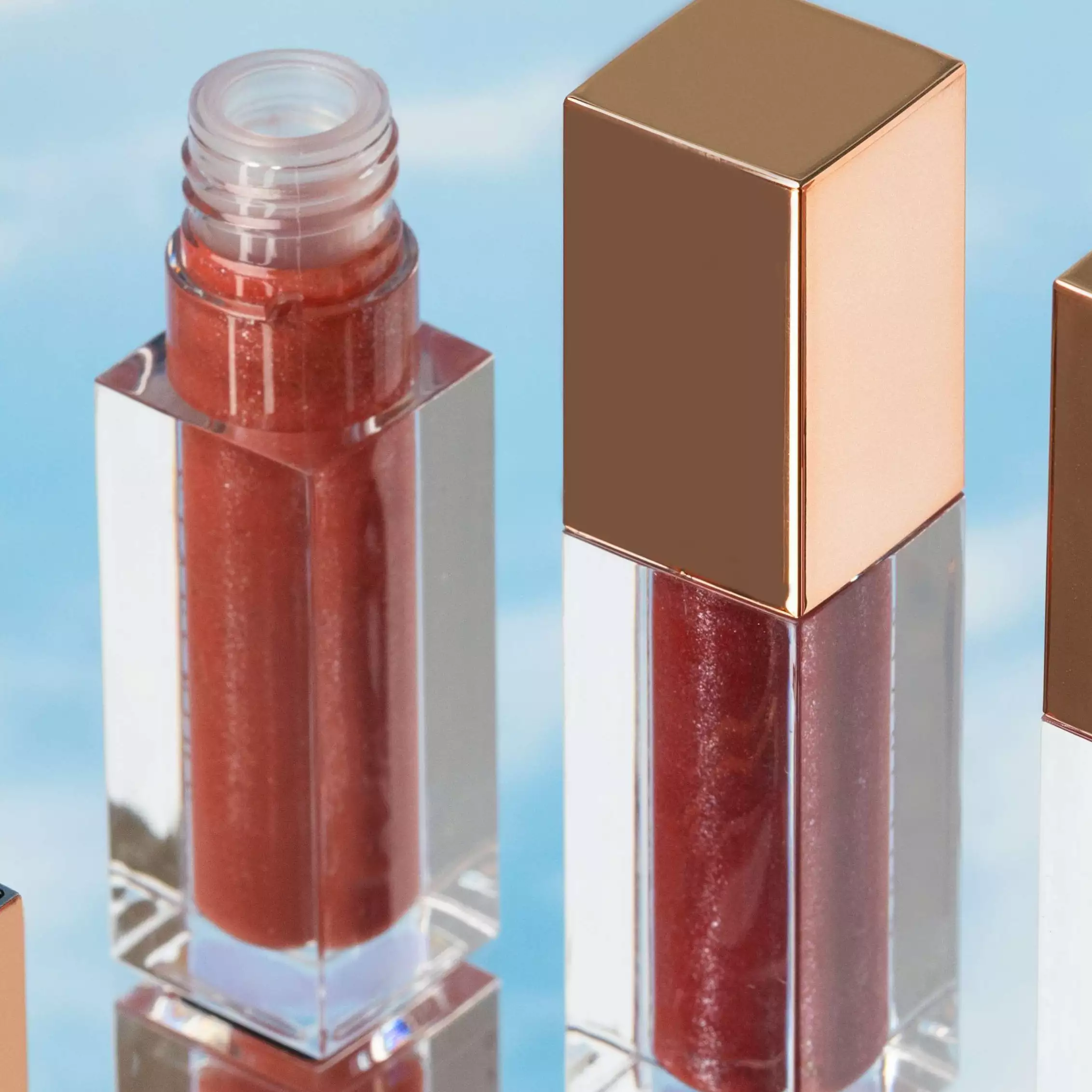 10 Rekomendasi gloss stick lokal harga di bawah Rp 150 ribu, bikin bibir lebih plumpy
