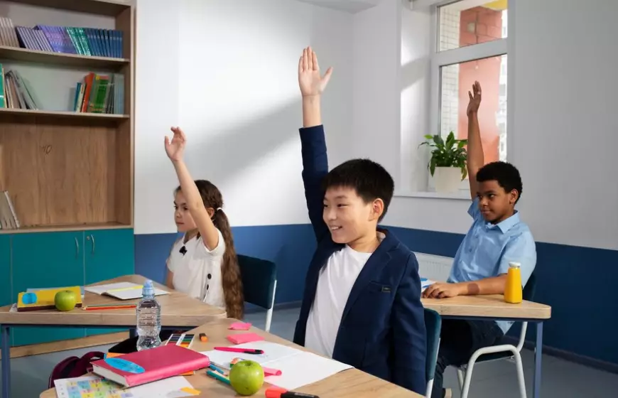 Kata-kata kesan dan pesan singkat selama di sekolah freepik.com Kata-kata kesan dan pesan singkat selama di sekolah freepik.com