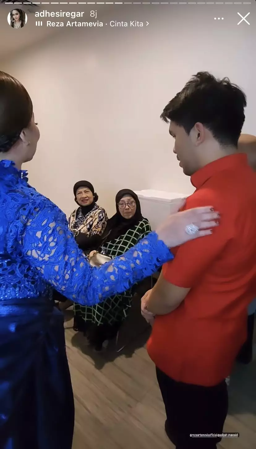 Thariq dengan keluarga Aaliyah © berbagai sumber