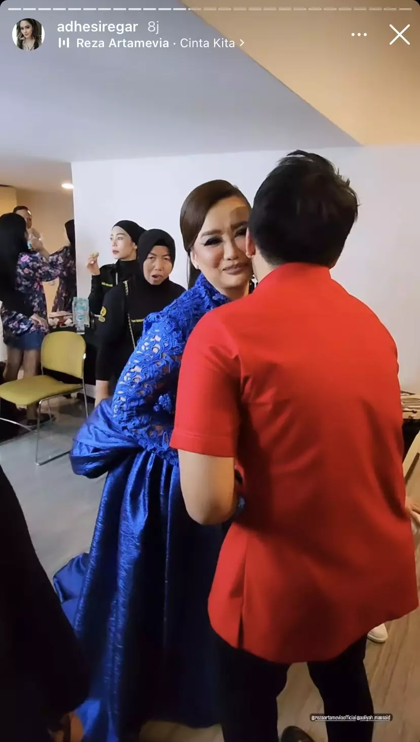 Thariq dengan keluarga Aaliyah © berbagai sumber