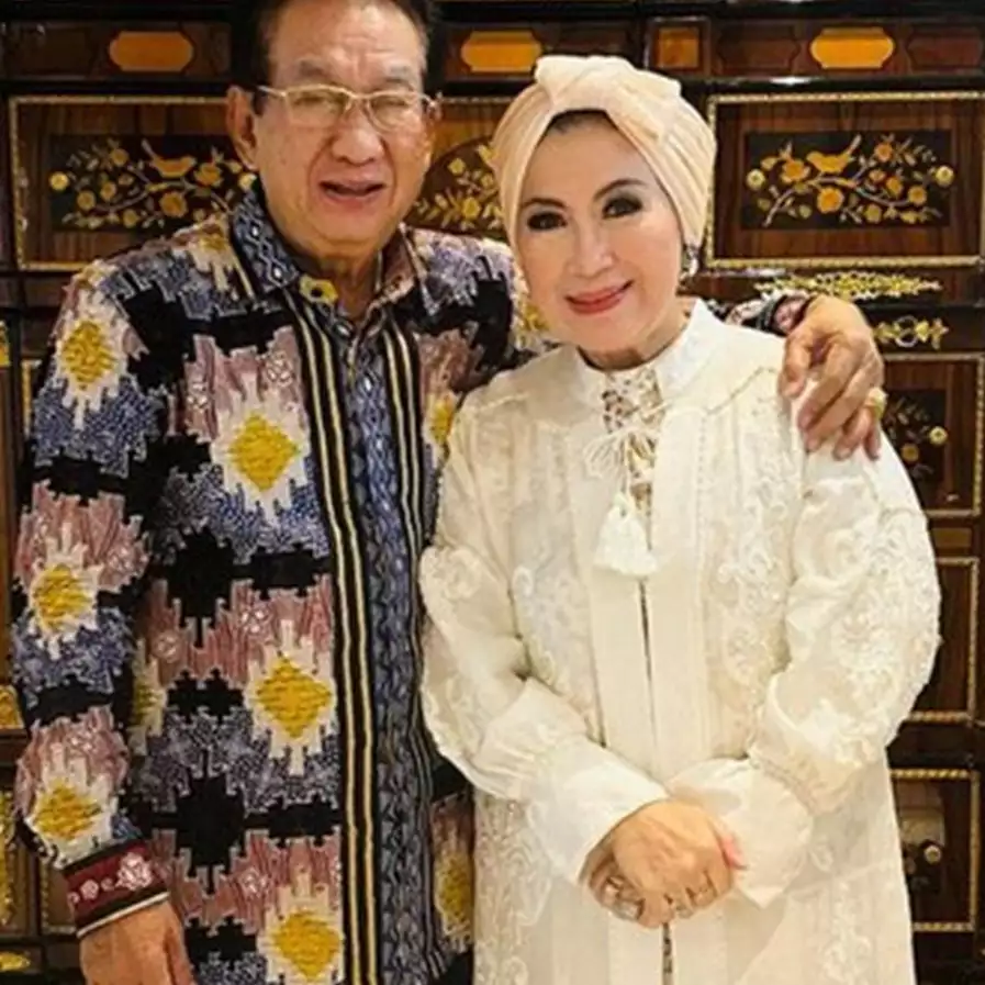 Sukses taklukan anak perwira TNI, 9 potret Wiwiet Tatung pengusaha batu bara calon istri Anwar Fuady