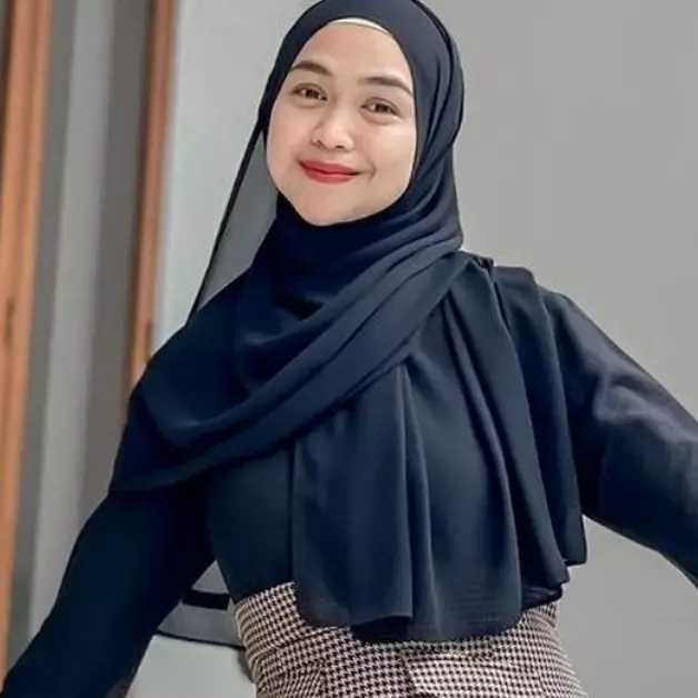 Ria Ricis beli rumah baru bernuansa ala Bali, ini 11 potret dapurnya langsung view kolam renang