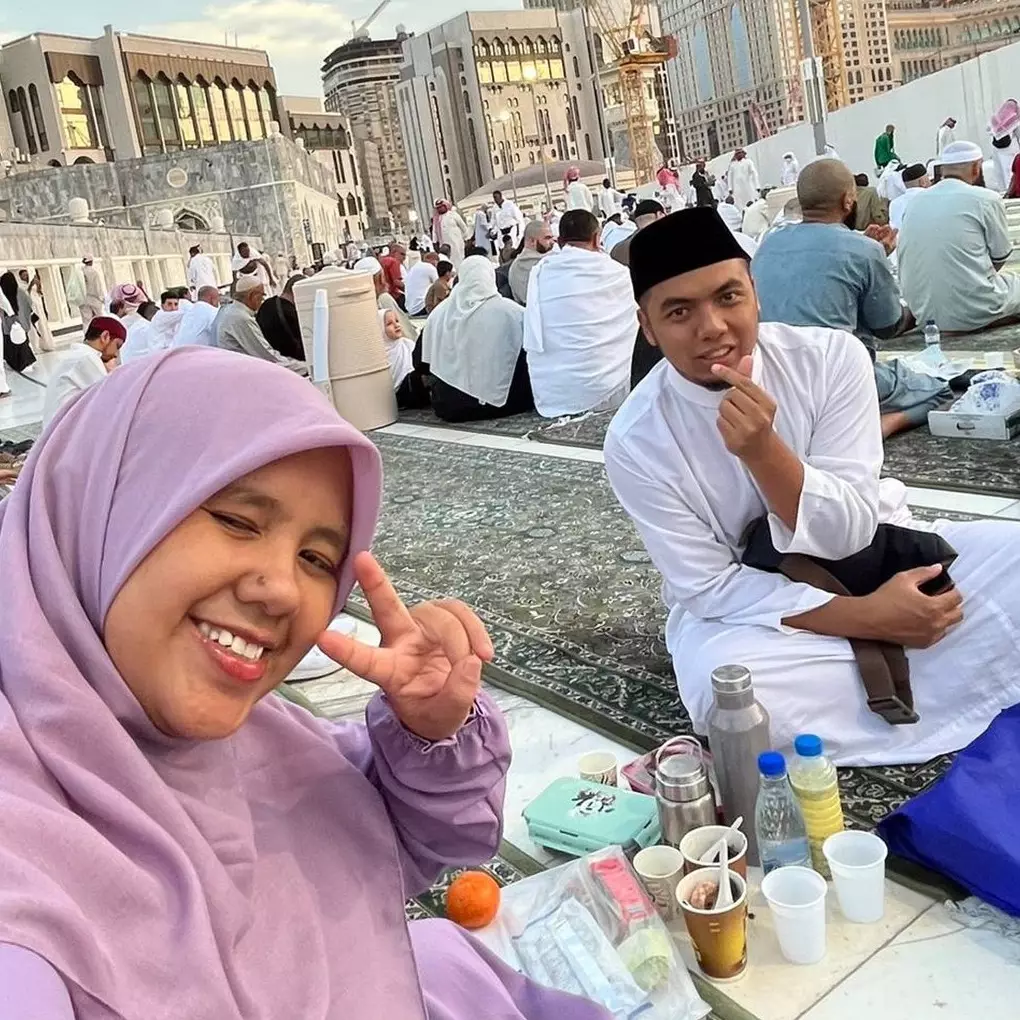 Cerita pria yang memilih umrah mandiri ini ongkosnya lebih murah dari travel, begini rinciannya