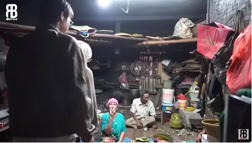 potret dapur nenek lesty kejora © YouTube potret dapur nenek lesty kejora © YouTube
