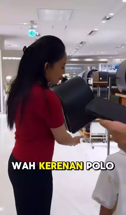 momen rachel vennya belikan tas anak masuk sd © instagram