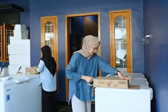 Cerita mantan pramugari banting setir jualan ikan YouTube Cerita mantan pramugari banting setir jualan ikan YouTube