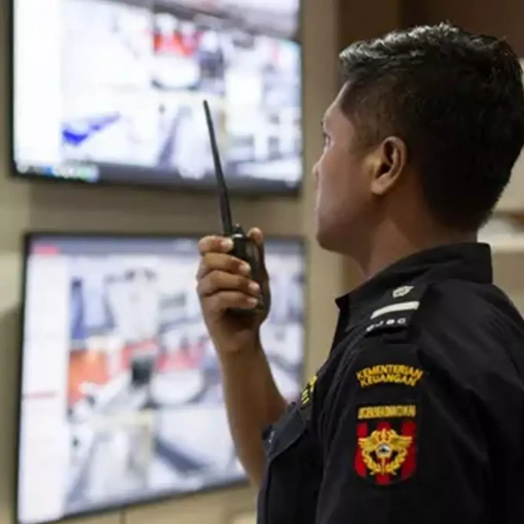 WNI ogah bayar pajak Rp 26 juta pilih robek tas Hermes di depan Bea Cukai, ternyata segini harganya