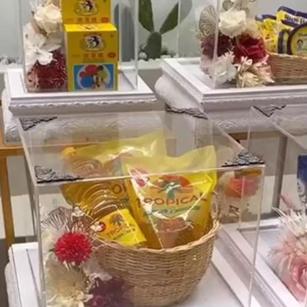 Antimainstream, isi seserahan ini malah berisi sembako lengkap, warganet: abis nikah buka usaha warung