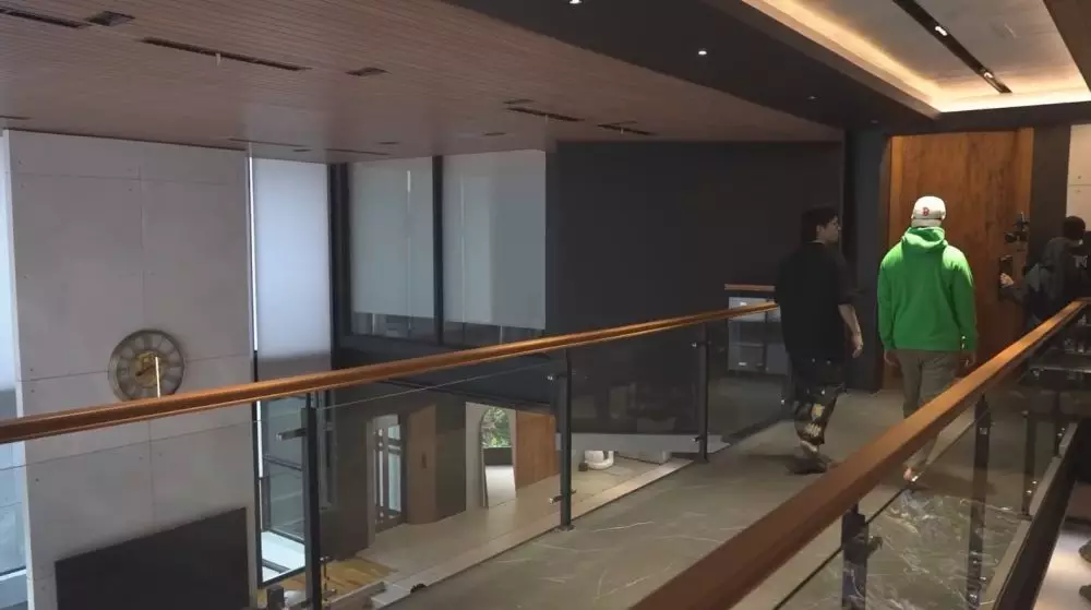 potret kamar aurel hermansyah © YouTube