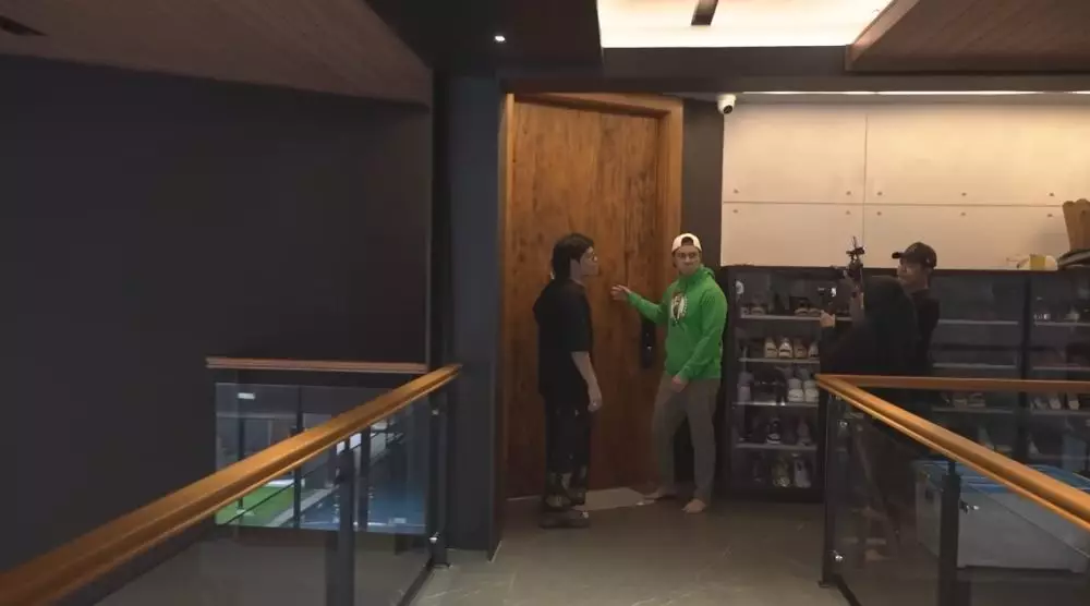 potret kamar aurel hermansyah © YouTube