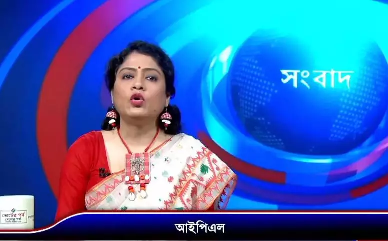 pembaca berita ini pingsan tak tahan kepanasan Facebook