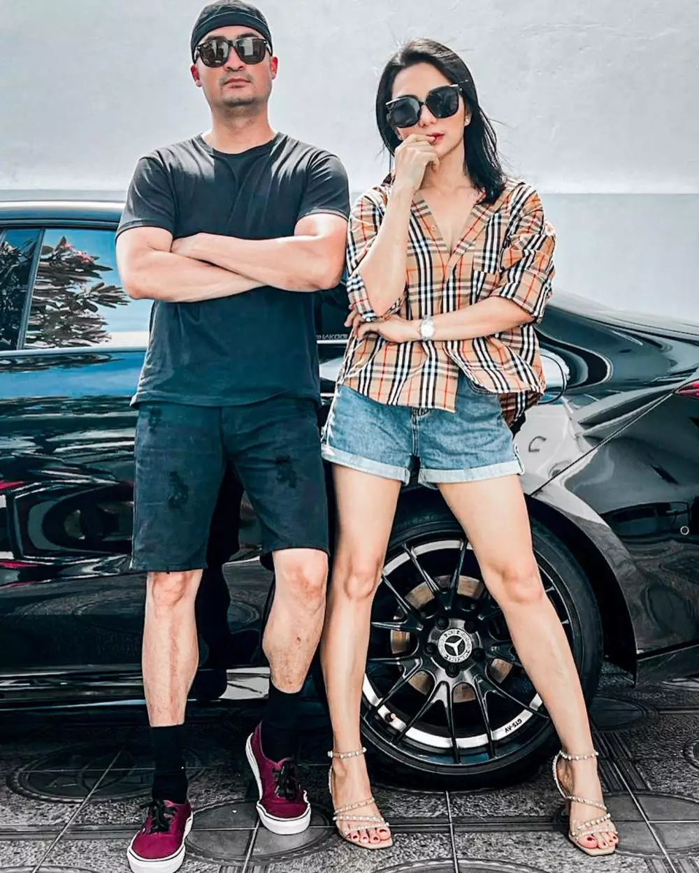 potret romantis Reza Pahlevi dan istri © instagram