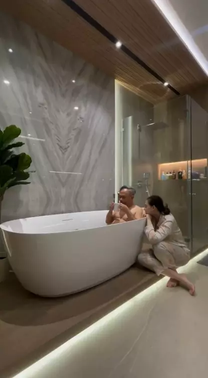 toilet Mona Ratuliu luas © Instagram toilet Mona Ratuliu luas © Instagram