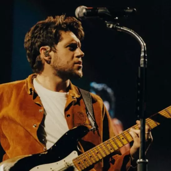 Konser "The Show Live On Tour 2024" bikin penggemar terpukau, Niall Horan tersentuh dengan penonton