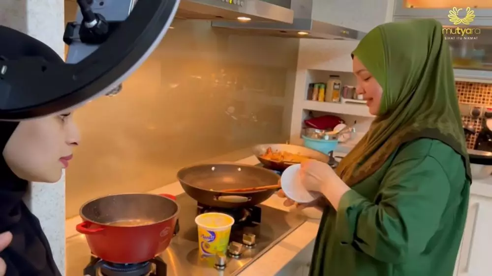 dapur mewah siti nurhaliza © 2024 brilio.net dapur mewah siti nurhaliza © 2024 brilio.net