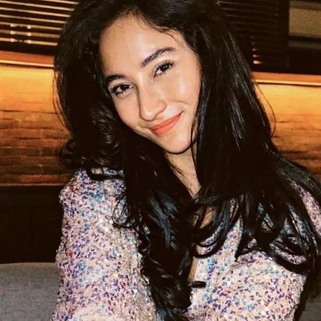 Tempati hunian minimalis di Bali, ini 9 potret dapur Naomi Zaskia mungil tapi penataannya estetik