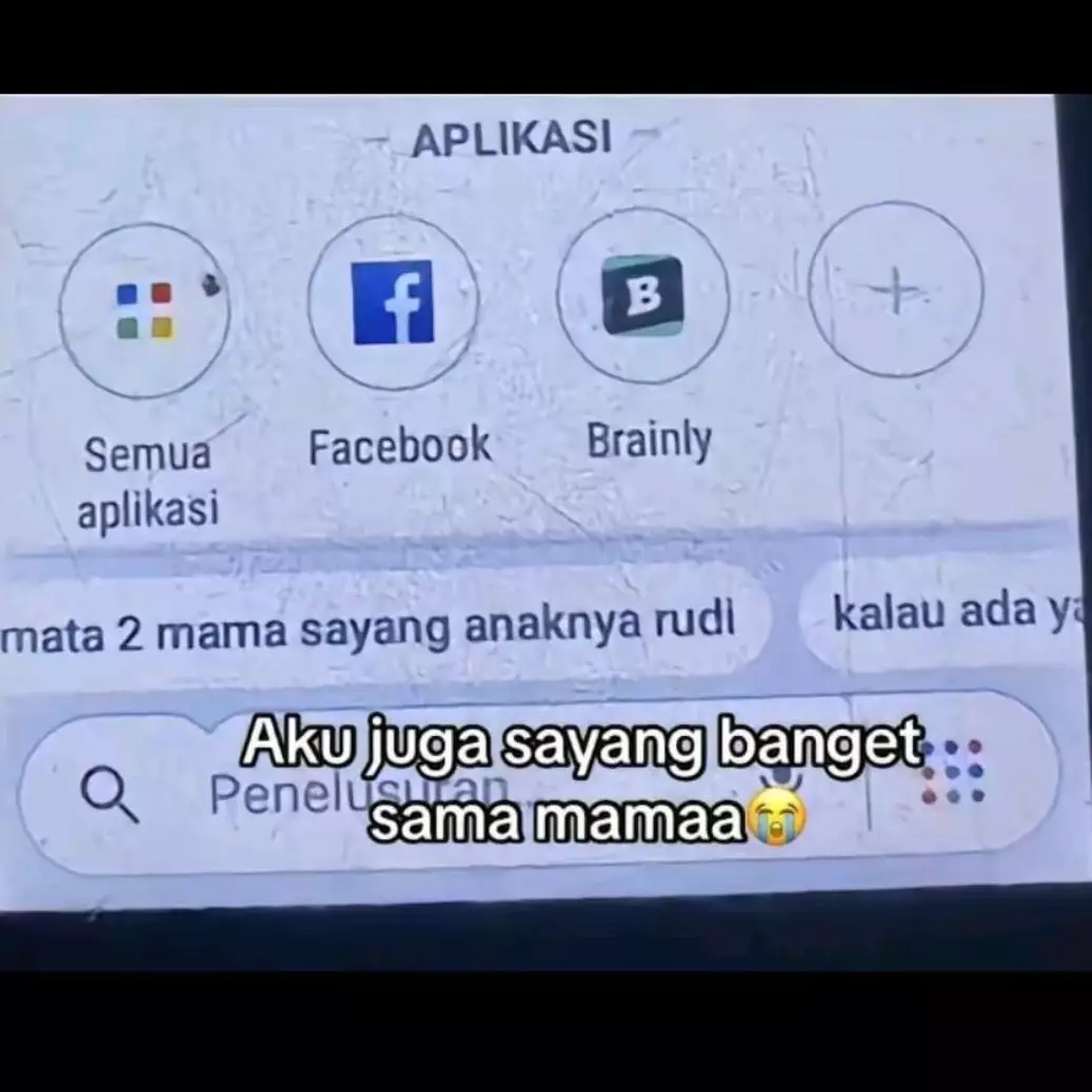 Iseng buka HP almarhumah ibunya, wanita temukan hal tak terduga di riwayat pencarian ini bikin haru