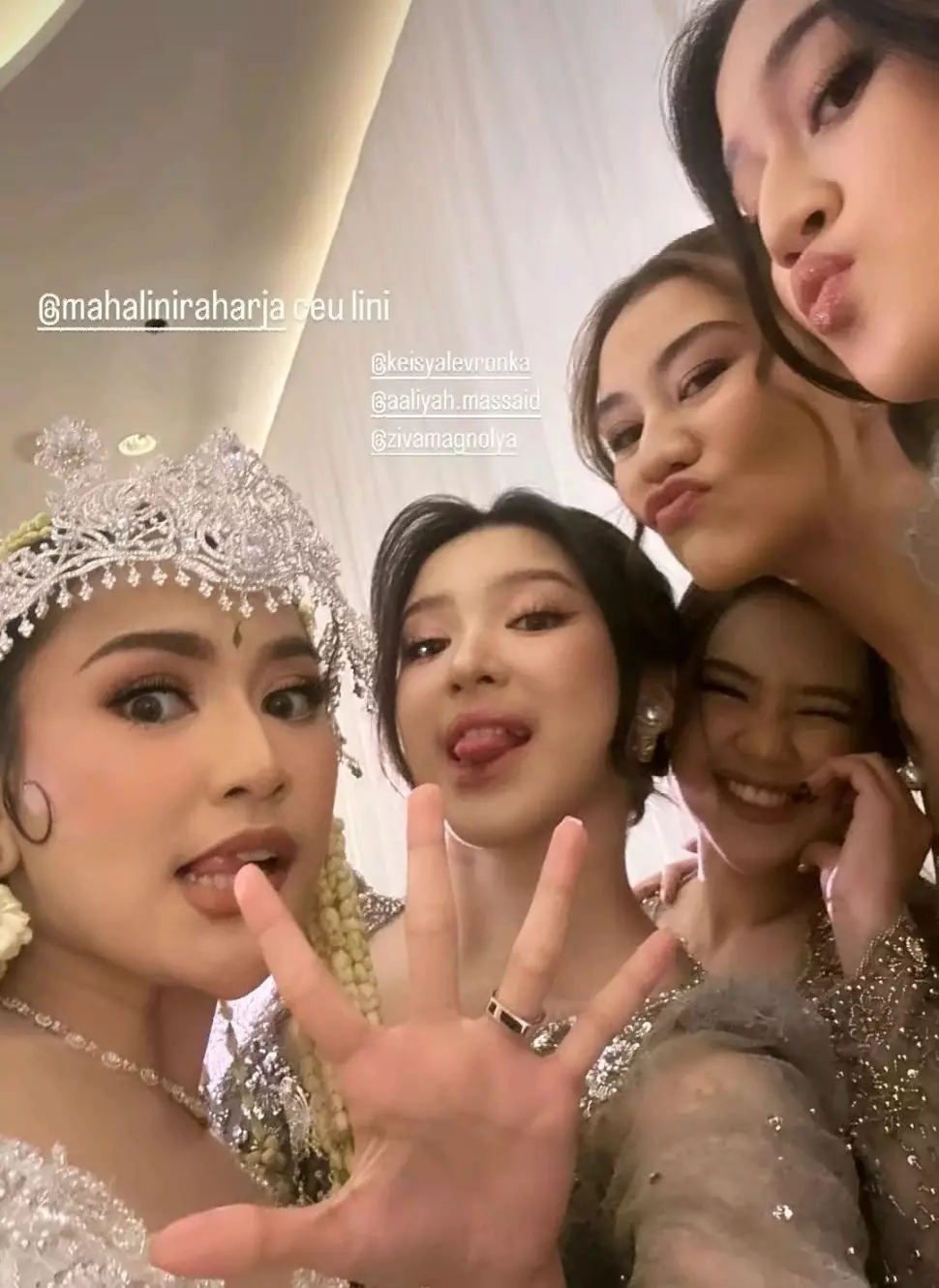 potret kedekatan aaliyah massaid dan mahalini © instagram