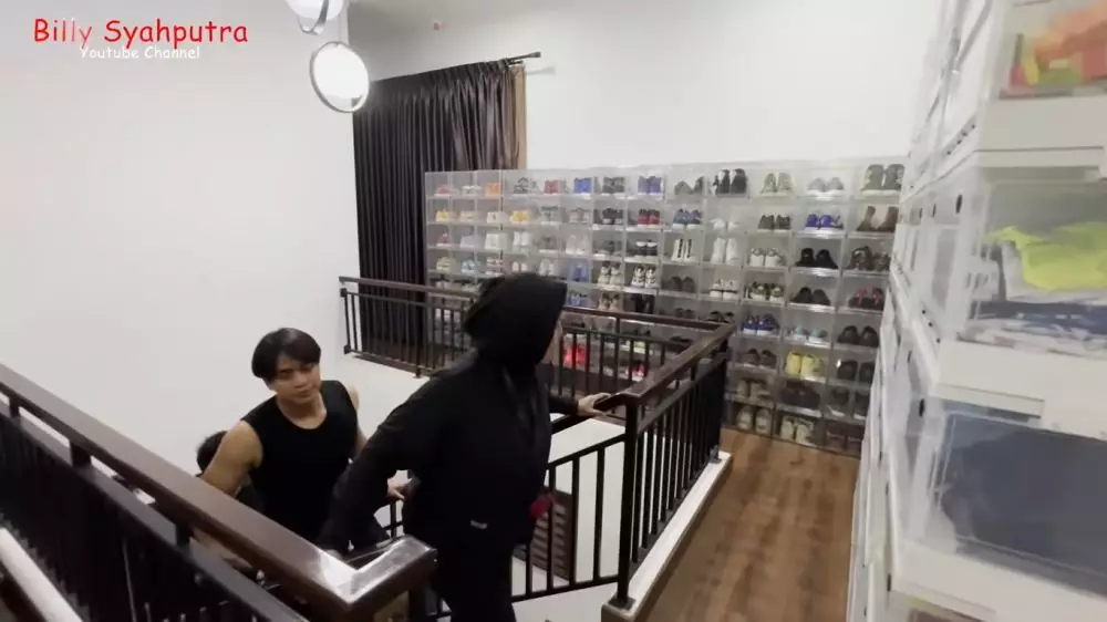 rumah billy syahputra usai renovasi © 2024 YouTube