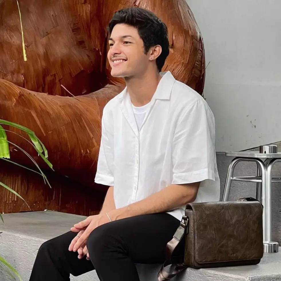 Sosok Fahad Haydra, aktor muda pemeran Egy dalang pembunuhan di film Vina: Sebelum 7 Hari