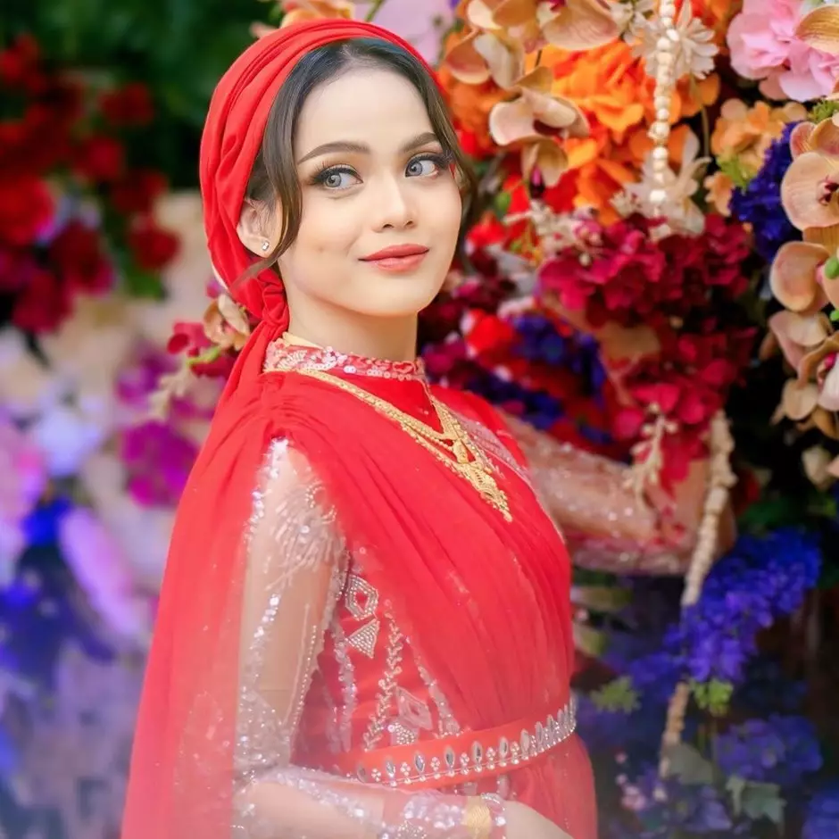 Disebut toko emas berjalan setelah dipersunting anak konglomerat, Putri Isnari sebut tradisi keluarga