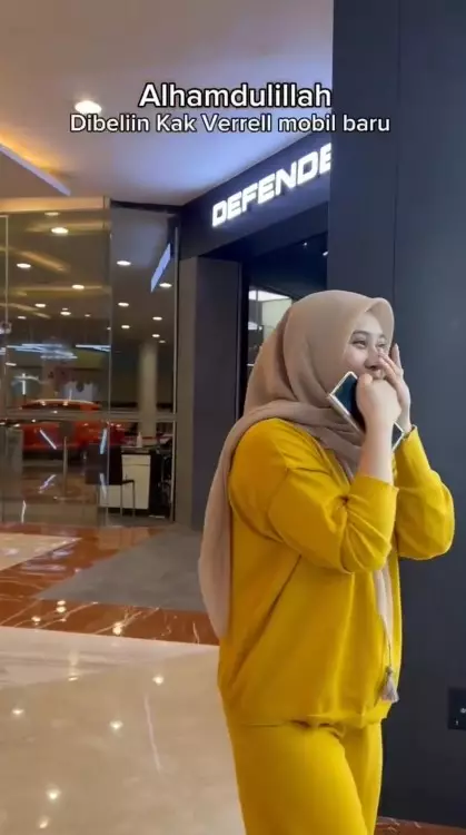 Verrell Bramasta belikan mobil Sarni © Instagram