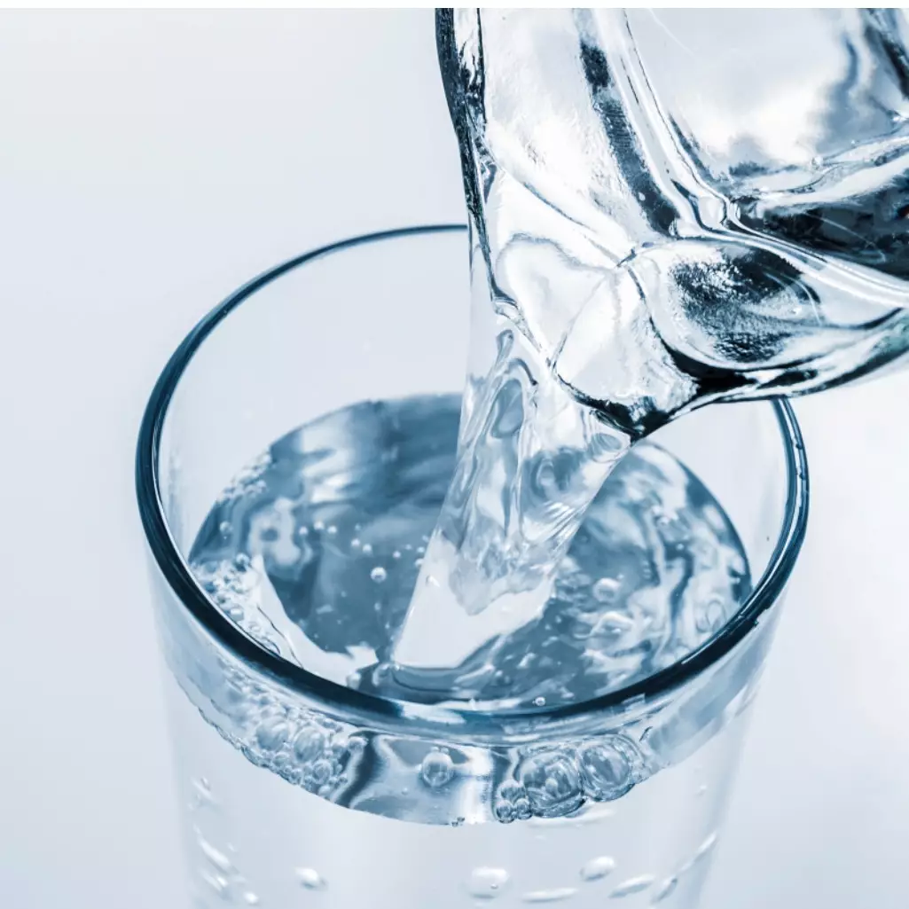 10 Dampak negatif bagi kesehatan akibat kurang minum air putih, mood berantakan dan mudah emosional