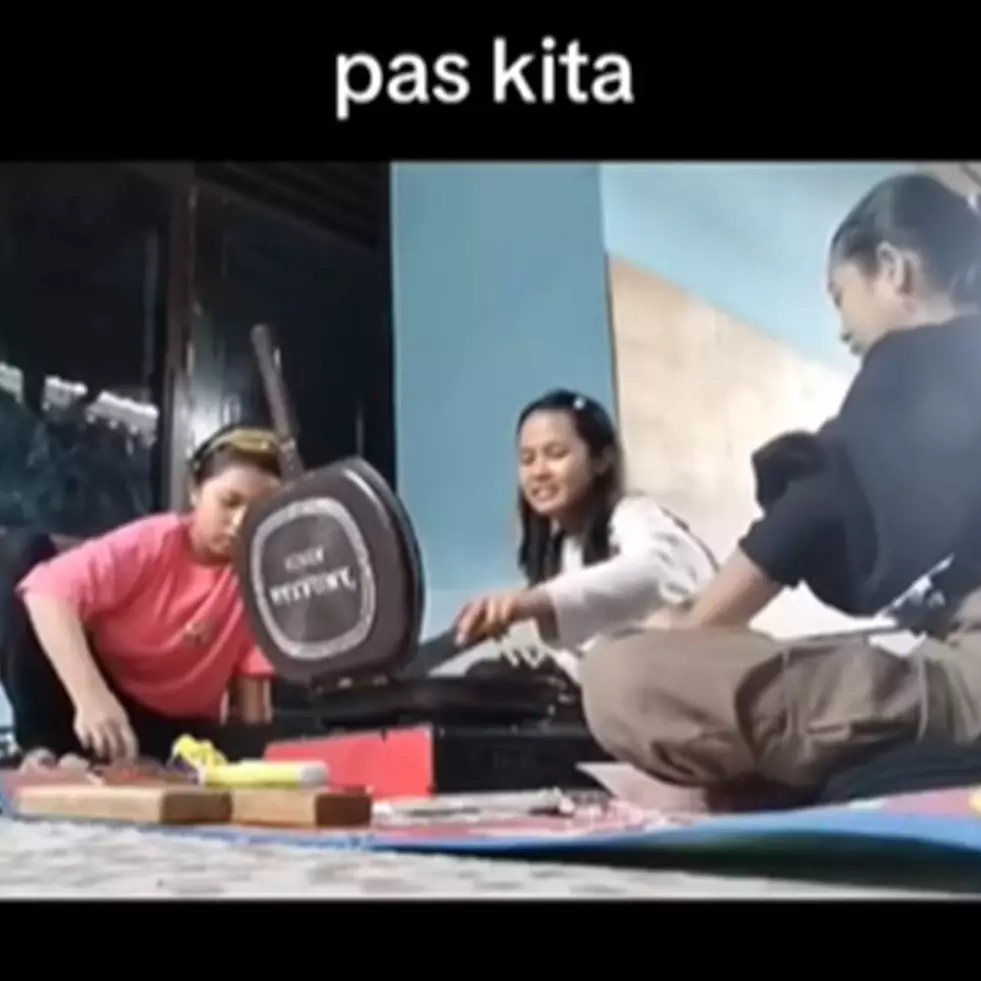 Definisi hari sial tak ada di kalender, momen apes wanita lagi masak tetiba kompor meledak bikin panik