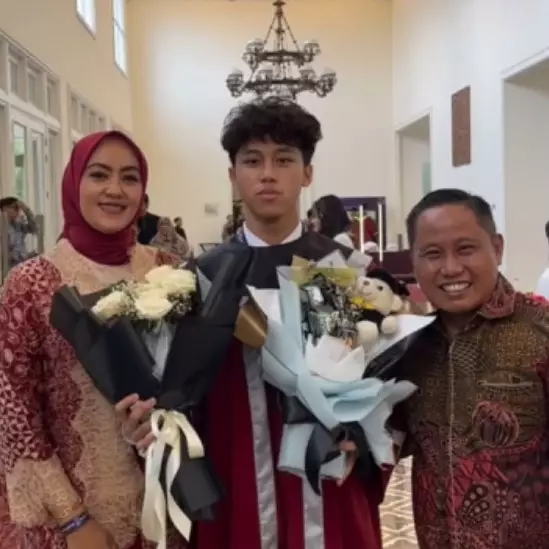 Pesona anak 9 komedian ini berparas rupawan, putra Narji Cagur tuai atensi mirip Rafael Struick