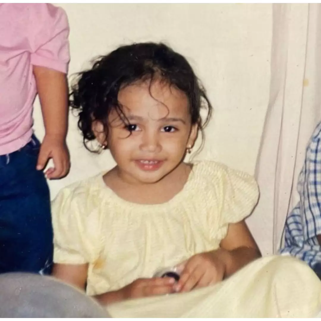 Bocah kriwil dulunya tomboy ini pemain Saleha, ini 11 transformasinya yang kian anggun makin manglingi